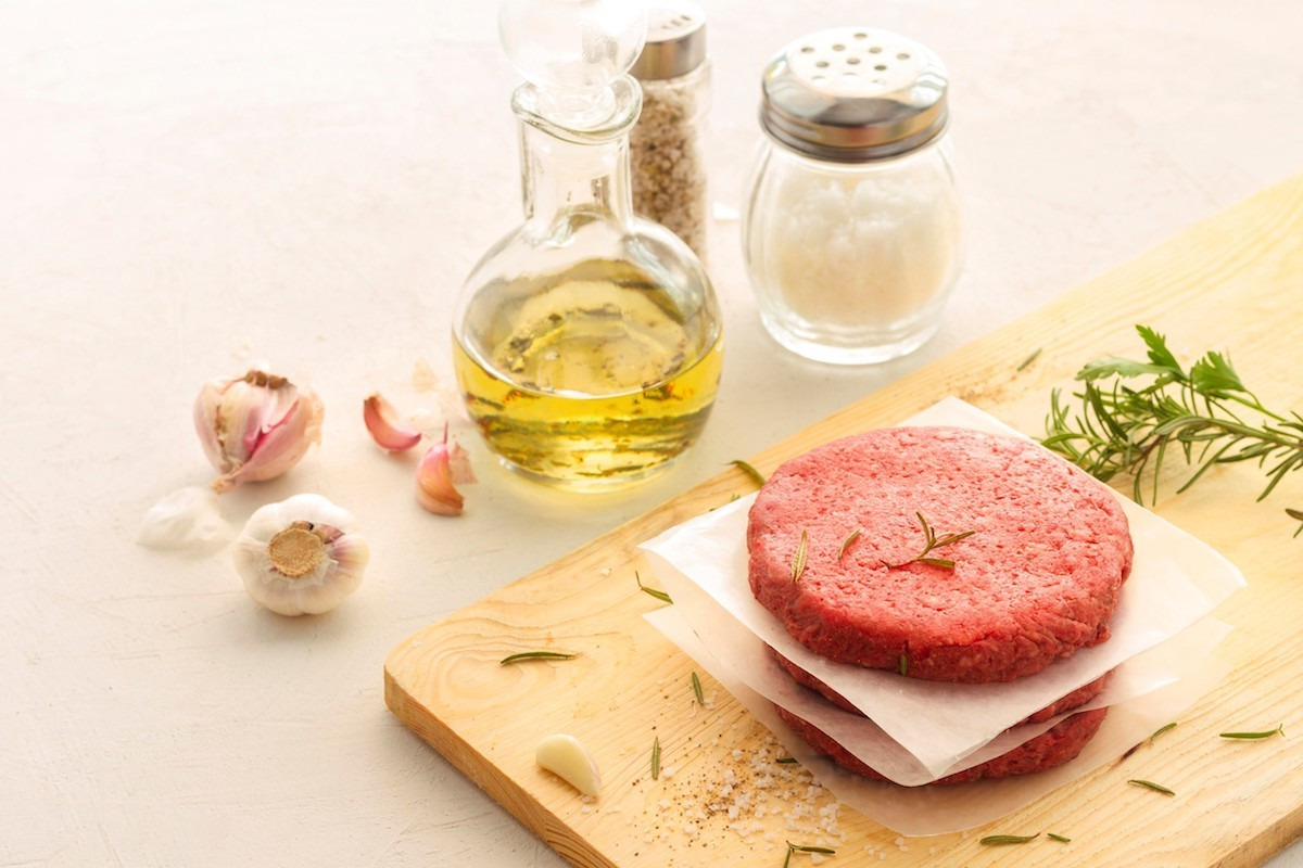 未來肉成分主要是豌豆分離蛋白、馬鈴薯澱粉，以及香料、麥芽糊精、增稠劑等添加物