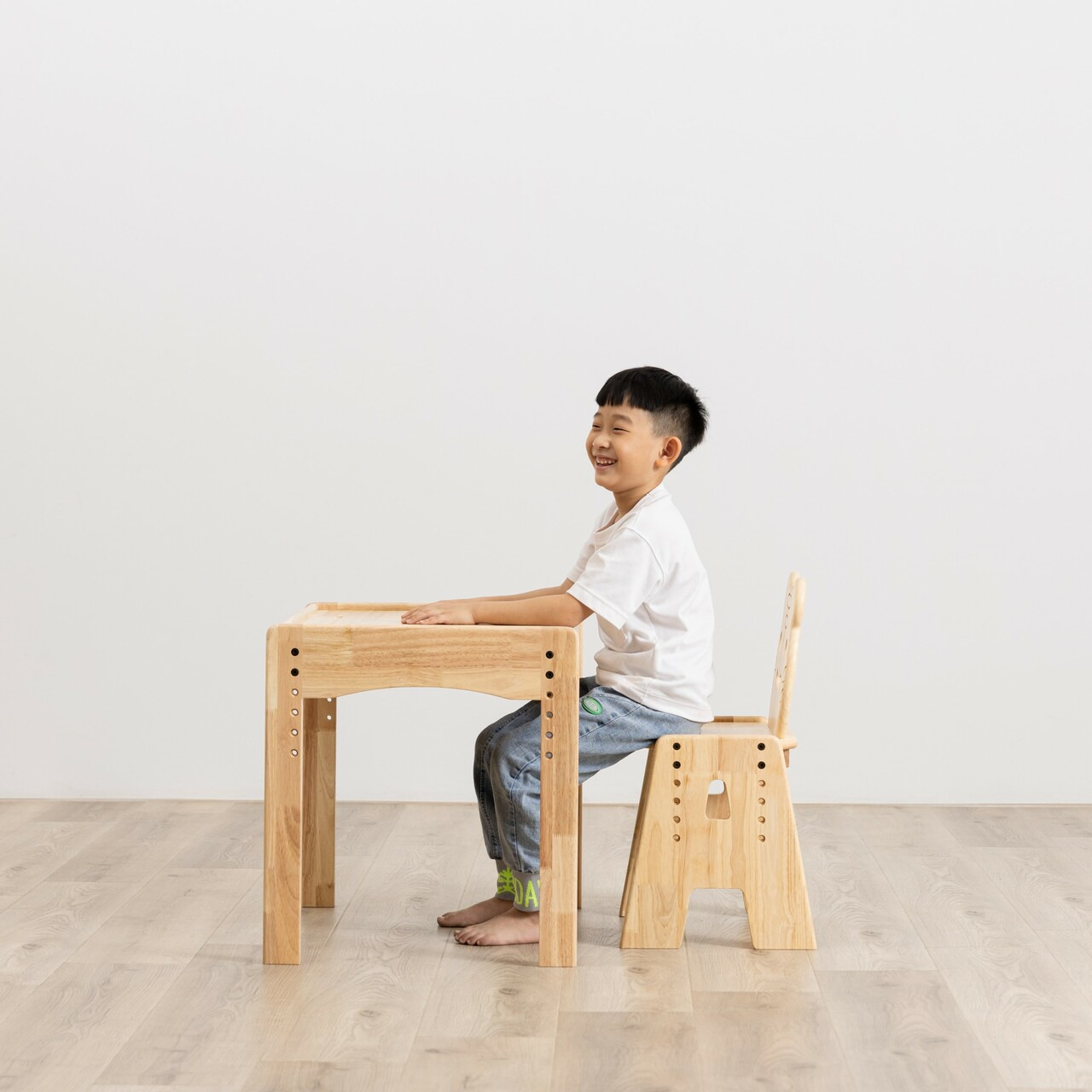 兒童成長桌椅推薦 使用情境2