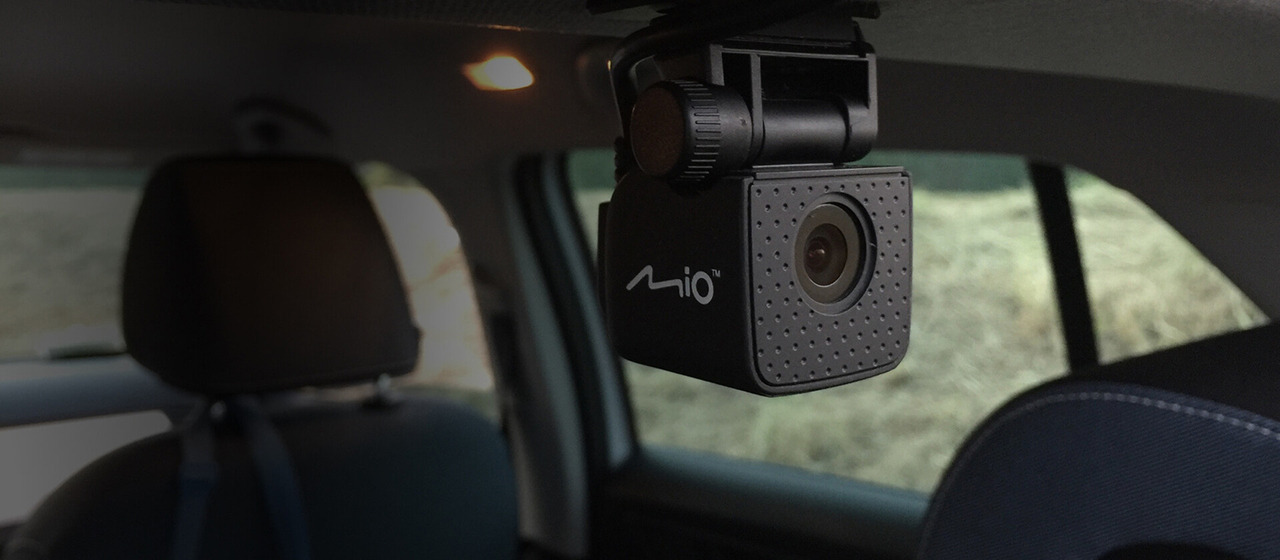 AUDI 奧迪 A1 MIO 550前鏡頭行車紀錄器(保固三年)